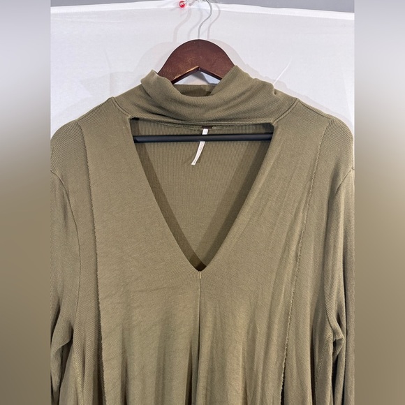 FREE PEOPLE Medium deep v neck plunge tunic green asymmetric Choker Neck Rayon - Picture 6 of 8